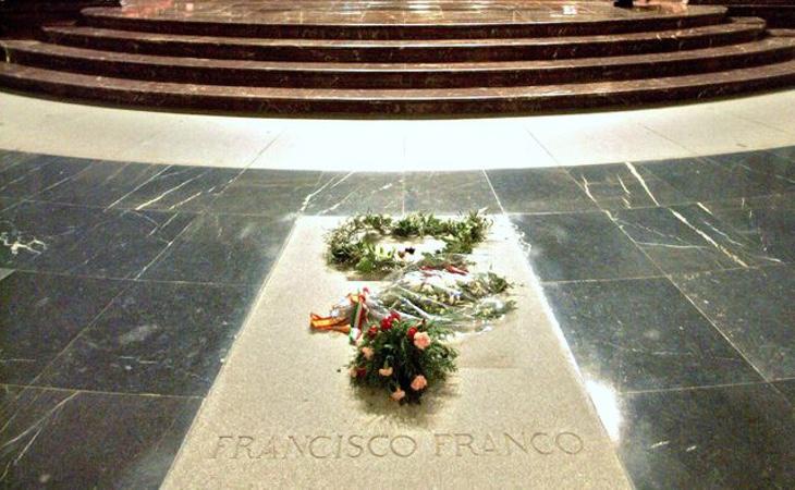 El Congreso ha solicitado la retirada de los restos de Franco del Valle de los Caídos