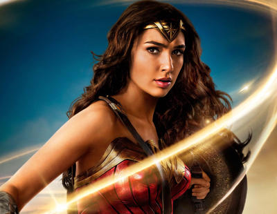 Lanzan un pase de 'Wonder Woman' sólo para mujeres y algunos hombres estallan