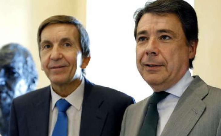 Manuel Moix junto a Ignacio González