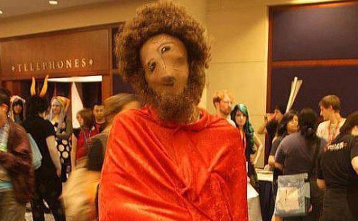 ¿Habrá alguien al que le guste hacerlo vestido del Ecce Homo?