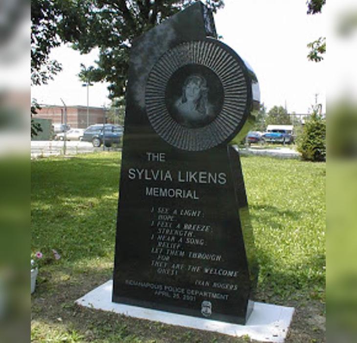 Monumento en honor a la memoria de Sylvia Likens en Indianápolis
