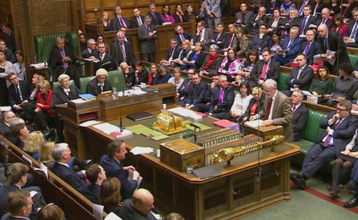 El parlamento británico está compuesto por 650 escaños