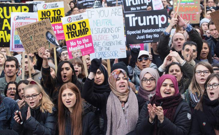 Protesta eb contra del veto migratorio del presidente Donald Trump