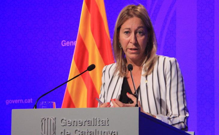 La Consejera de Presidencia, Neus Munté, ha informado de la medida a los medios