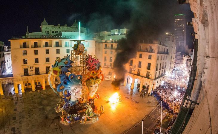 Alicante es una de las ciudades que celebra de manera más especial esta jornada