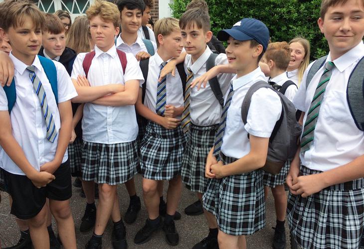 Los alumnos de este colegio se han quejado d ela imposición de los uniformes