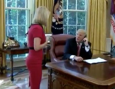 Trump vuelve a liarla: corta una llamada oficial para 'tirarle los tejos' a una periodista