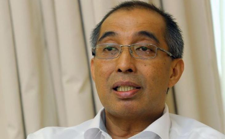 El Ministro de Telecomunicaciones, Salleh Said Keruak