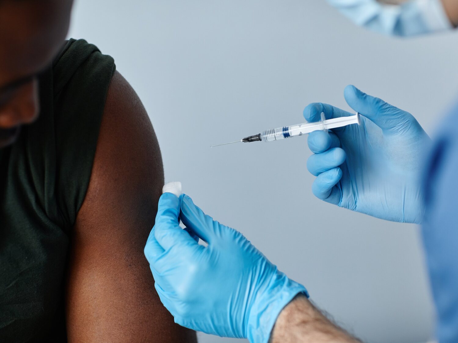Europa comprará 665.000 dosis de vacunas contra el virus H5N1 de la gripe aviar