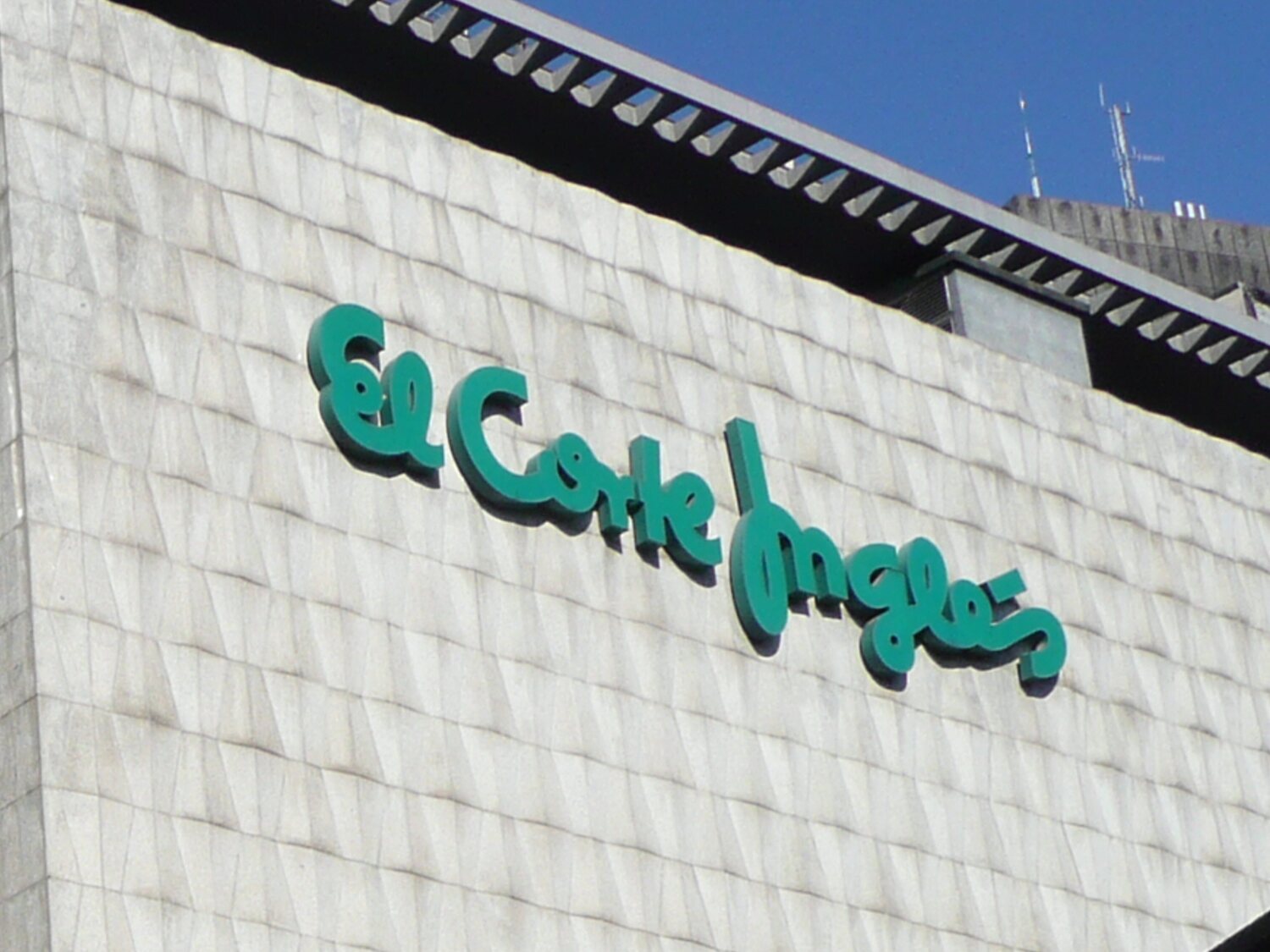 Un informe desvela la verdadera situación financiera de El Corte Inglés