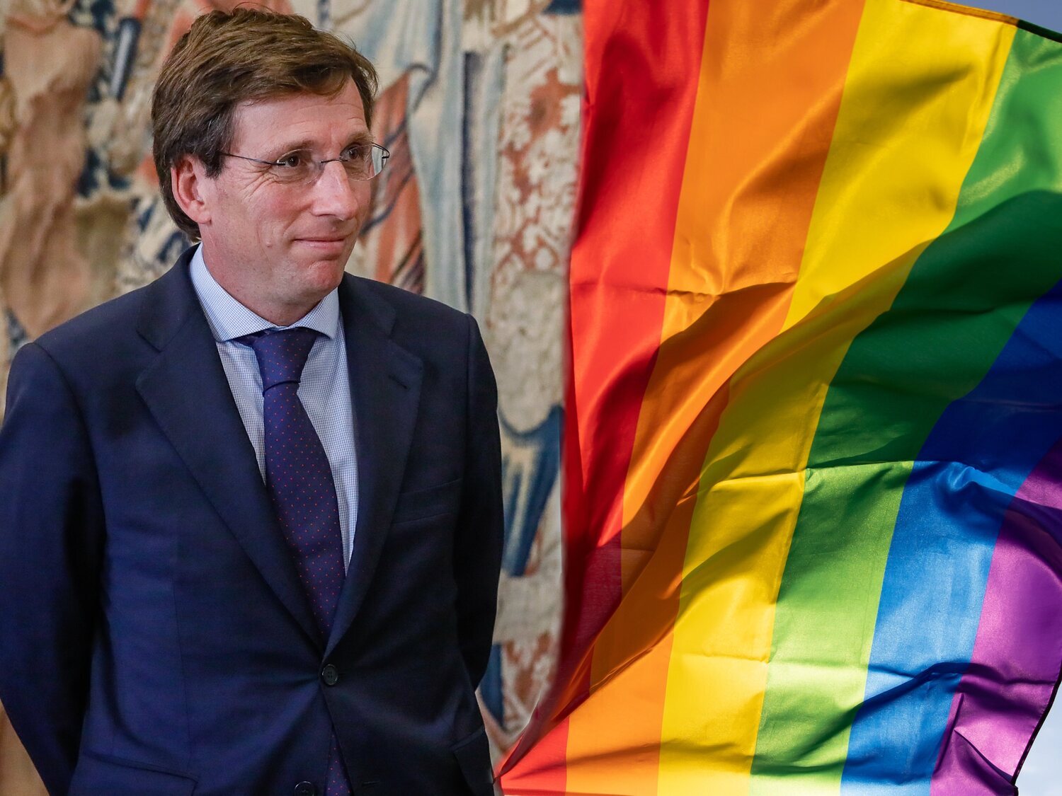 Los comerciantes de Chueca desmienten a Almeida: "No nos han consultado el cartel, que vemos inaceptable"