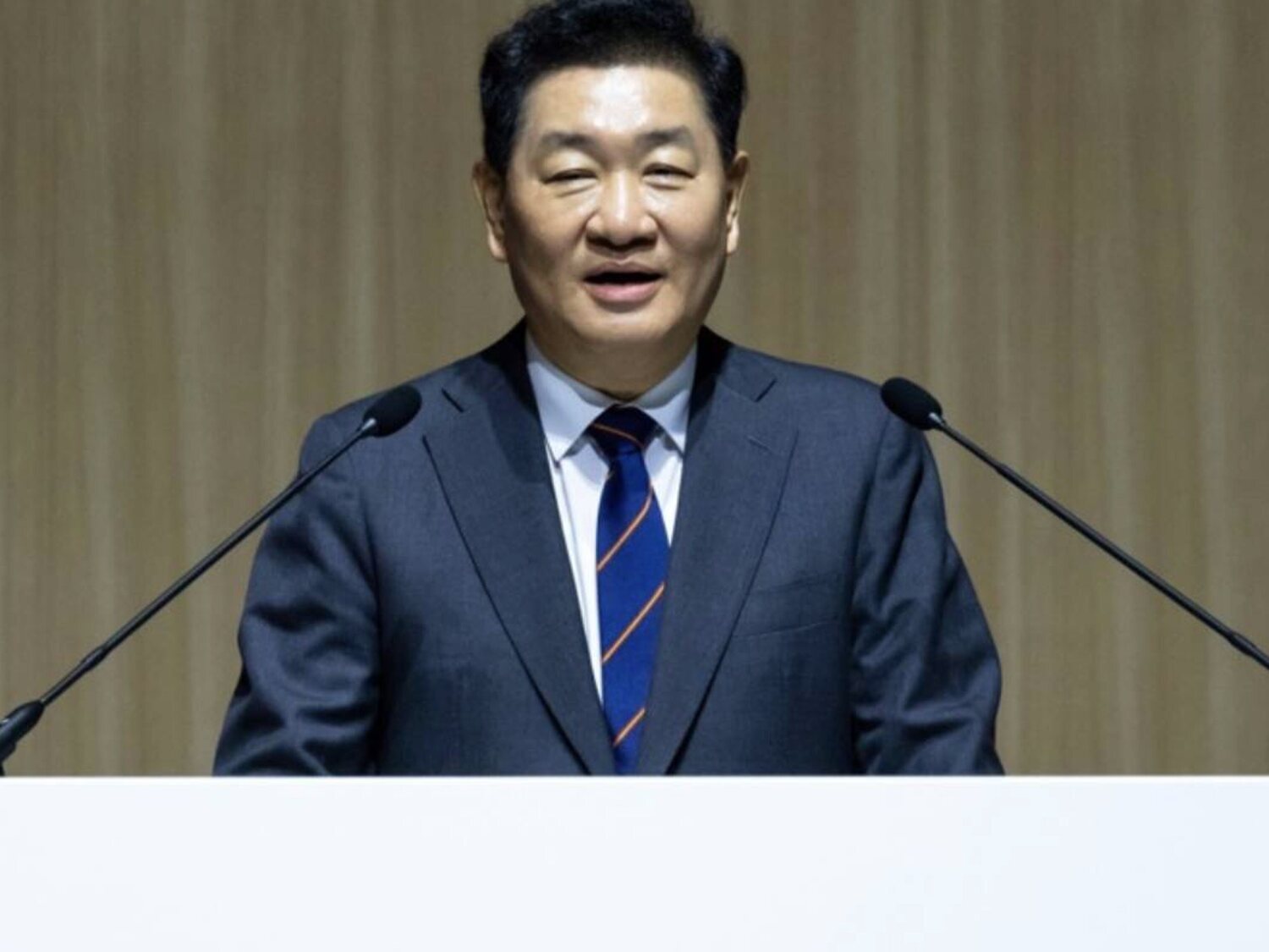 Muere Han Jong-he, vicepresidente de Samsung,  en plena boda de su hija