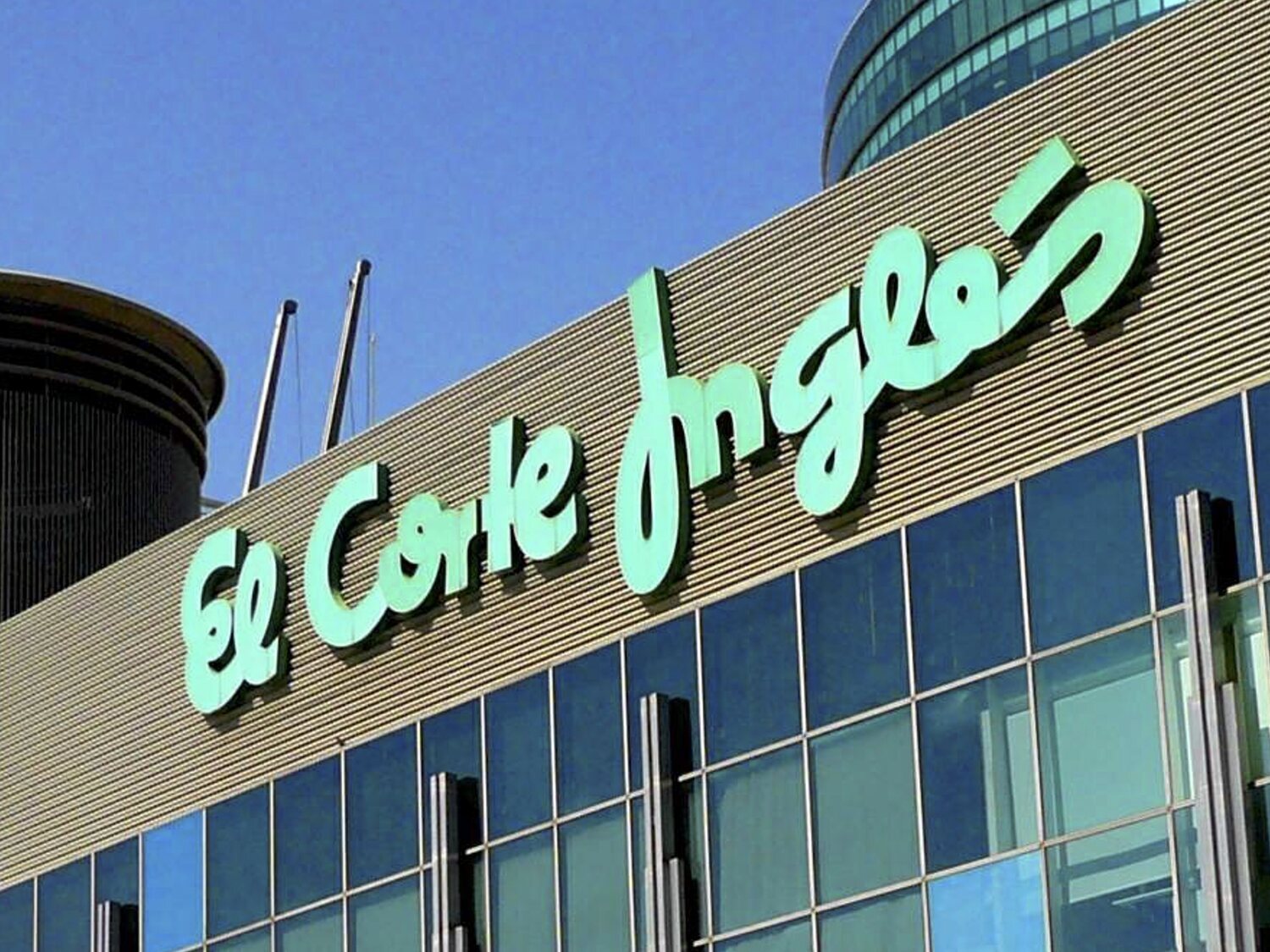 Adiós El Corte Inglés: cierra este histórico centro comercial en abril de 2025