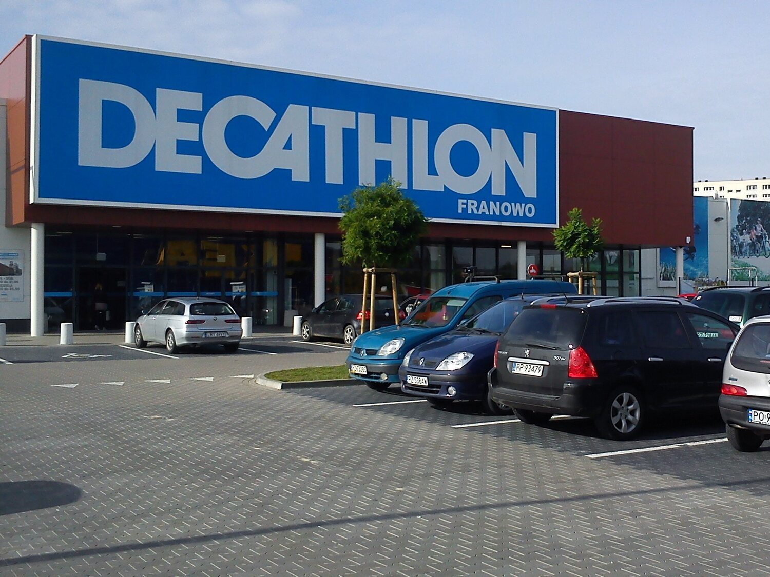 Adiós Decathlon: sigue a El Corte Inglés y cierra 25 centros comerciales en mayo de 2025