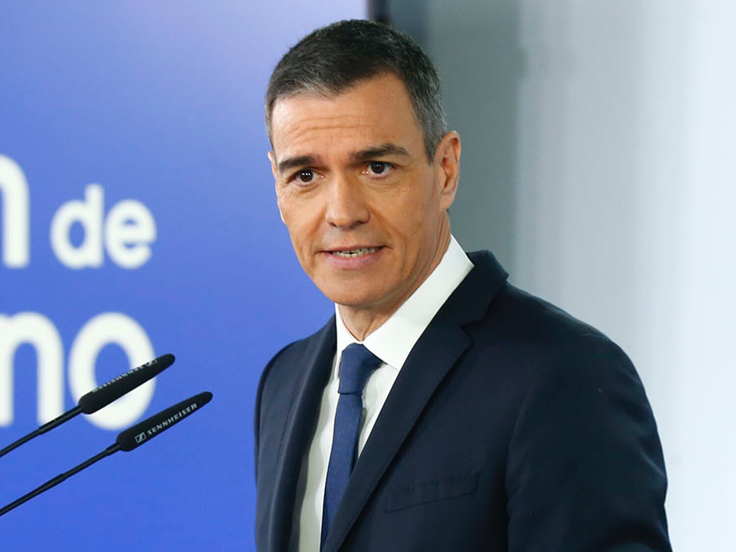 Pedro Sánchez rechaza ir al funeral del Papa Francisco: invita a Feijóo a la delegación