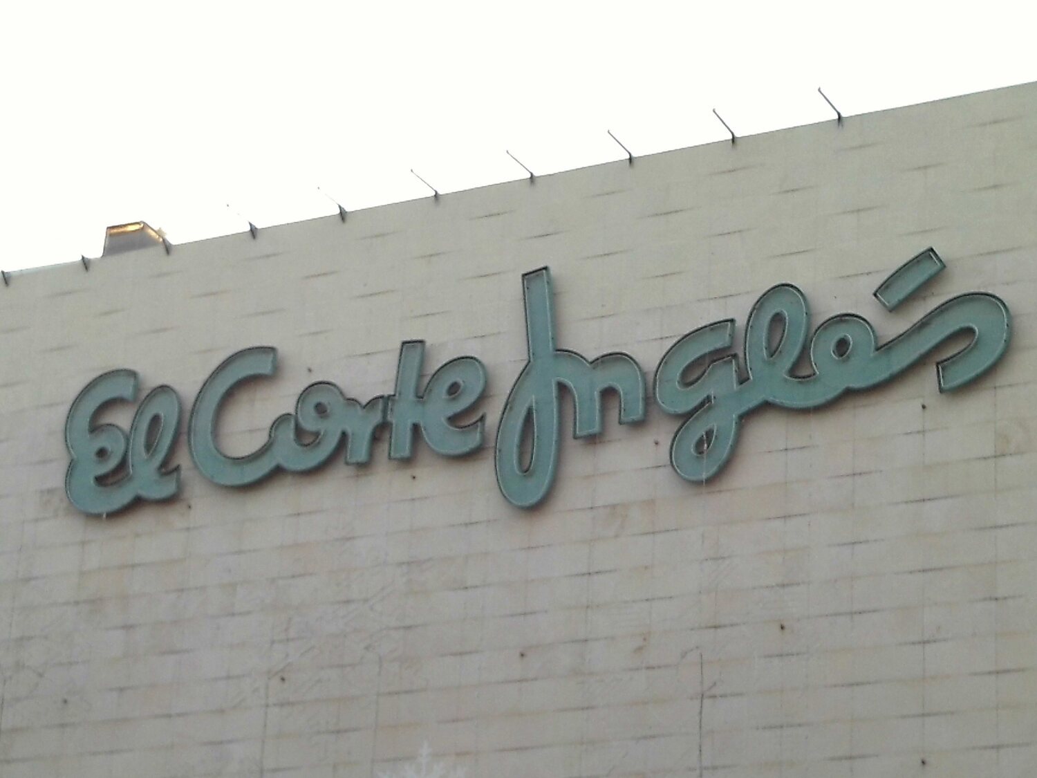 Adiós El Corte Inglés: cierra nueve históricos centros comerciales en Madrid en 2025