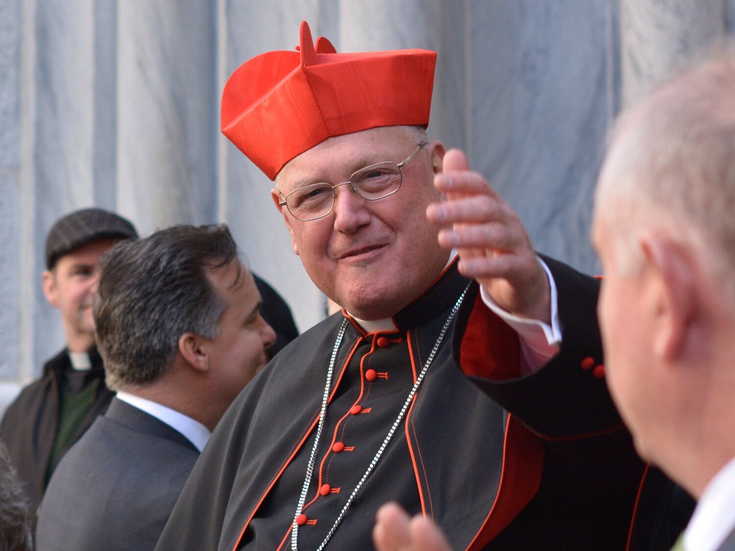 Quién es Timothy Dolan: el cardenal al que apoya Trump para suceder al Papa Francisco