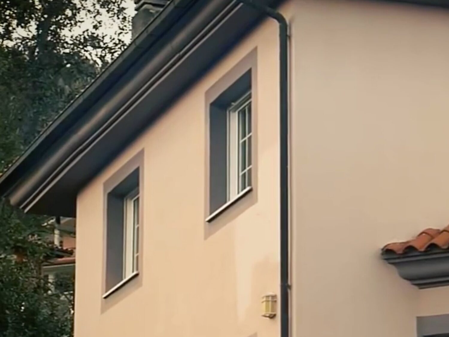 Así era la casa de los horrores de los niños de Oviedo: qué se sabe sobre su encierro