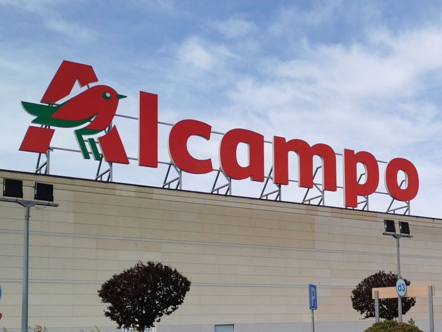 Adiós Alcampo: cierra estos 25 supermercados en España en 2025