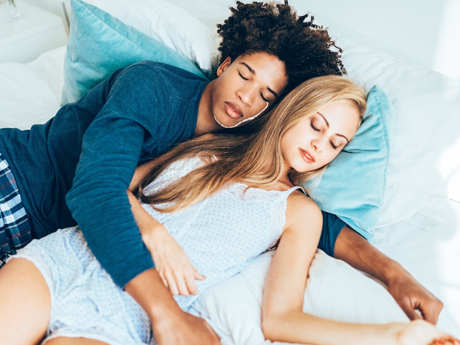 Confirmado por un cardiólogo: esta es la mejor fruta para dormir bien por la noche
