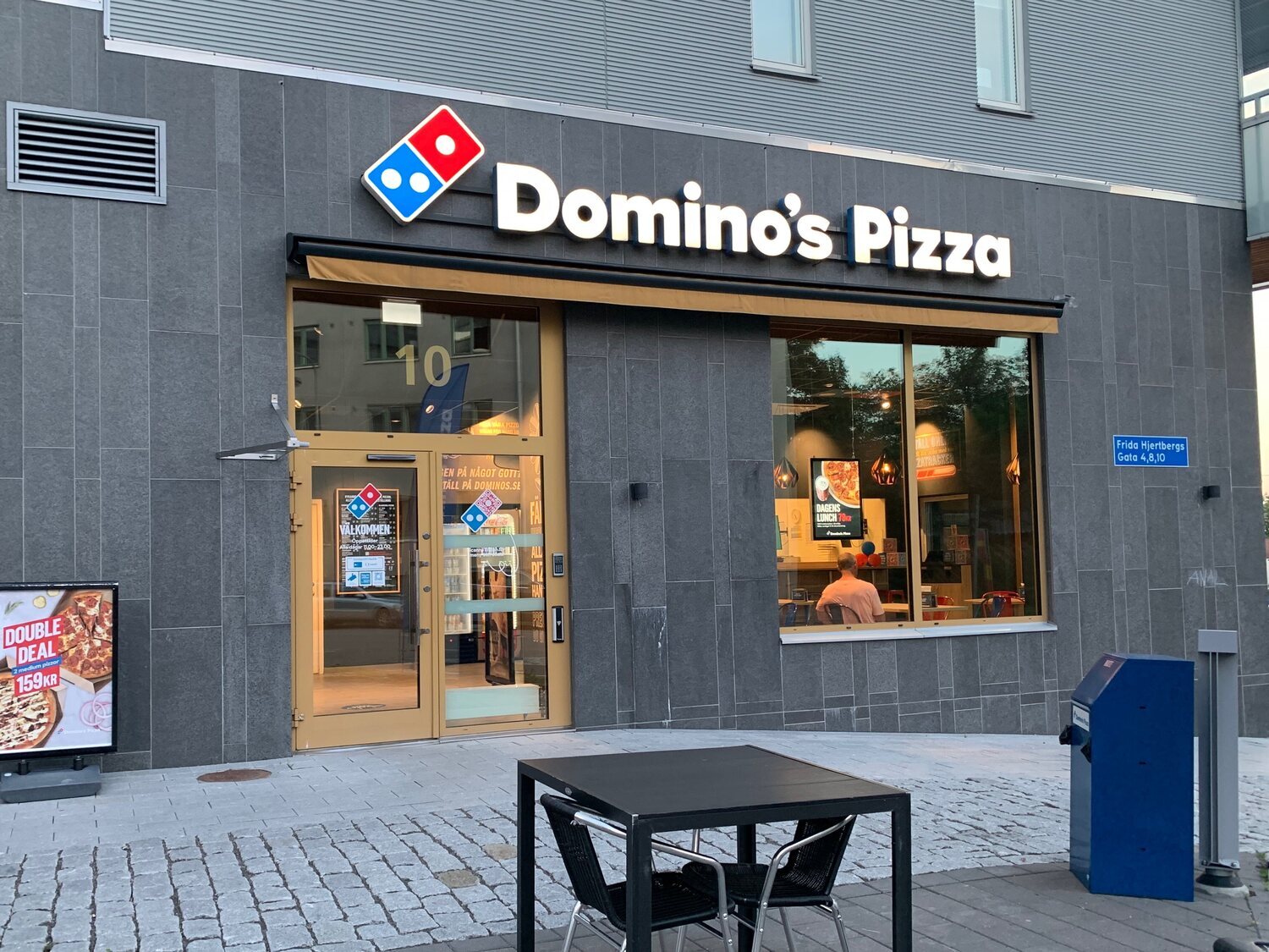 Adiós Domino's Pizza: cierra más de 200 restaurantes en pleno giro de modelo de negocio