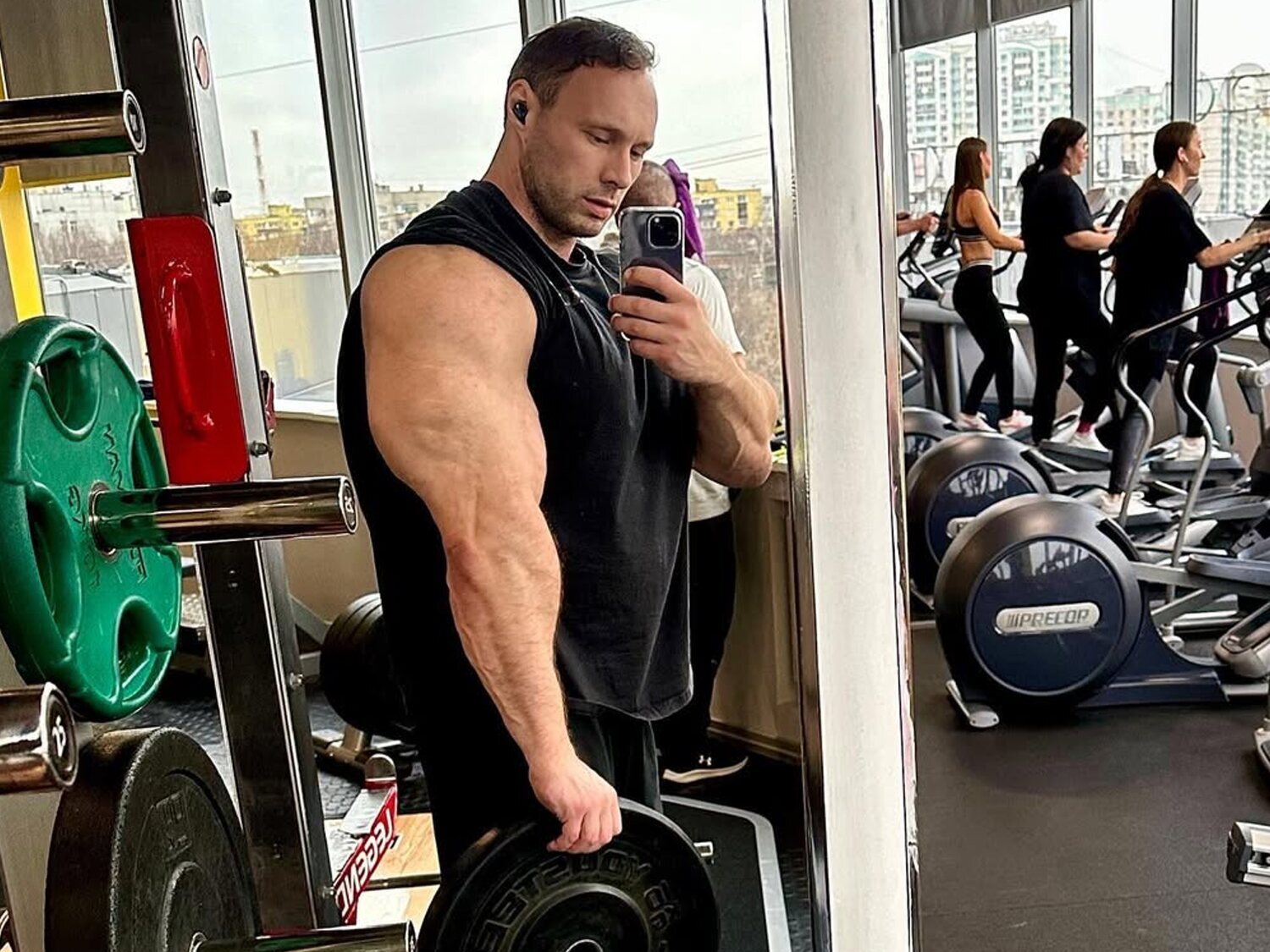 Muere a los 35 años el culturista Nikita Tkachuk, conocido como el 'Hulk ruso'