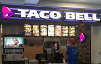 Trabajar en Taco Bell: así son las condiciones y salarios de sus dependientes y cajeros
