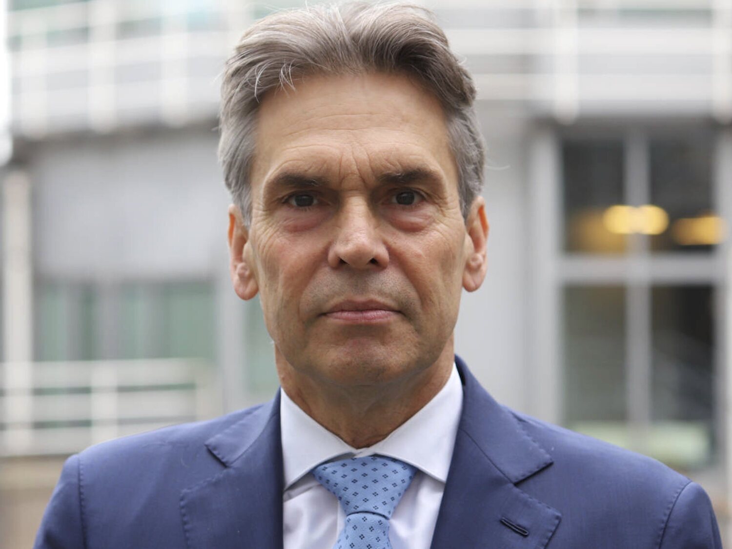 Dimite el primer ministro de Países Bajos tras la salida del ultraderechista Geert Wilders