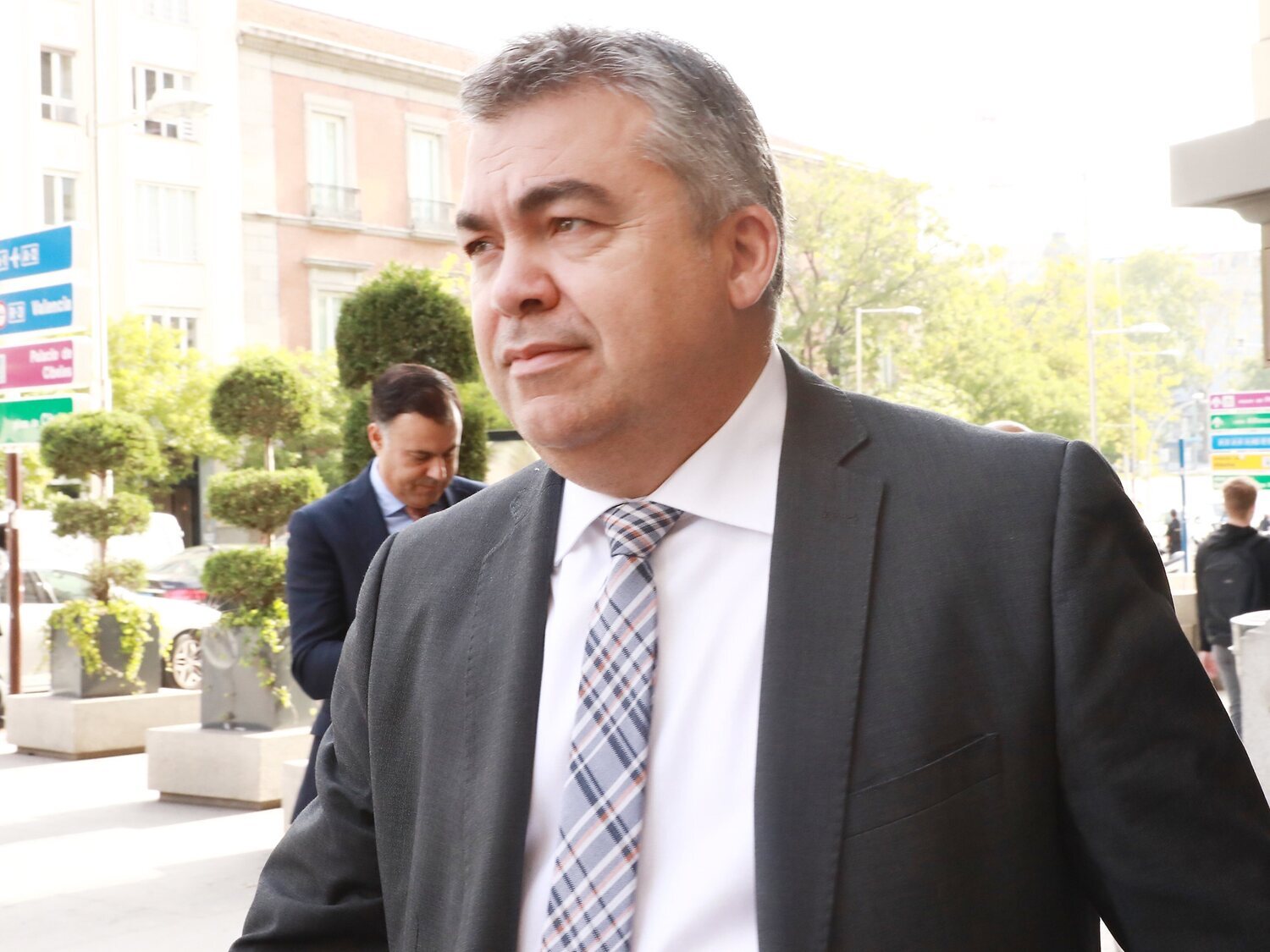 Santos Cerdán dimite de todos sus cargos y abandona su acta de diputado