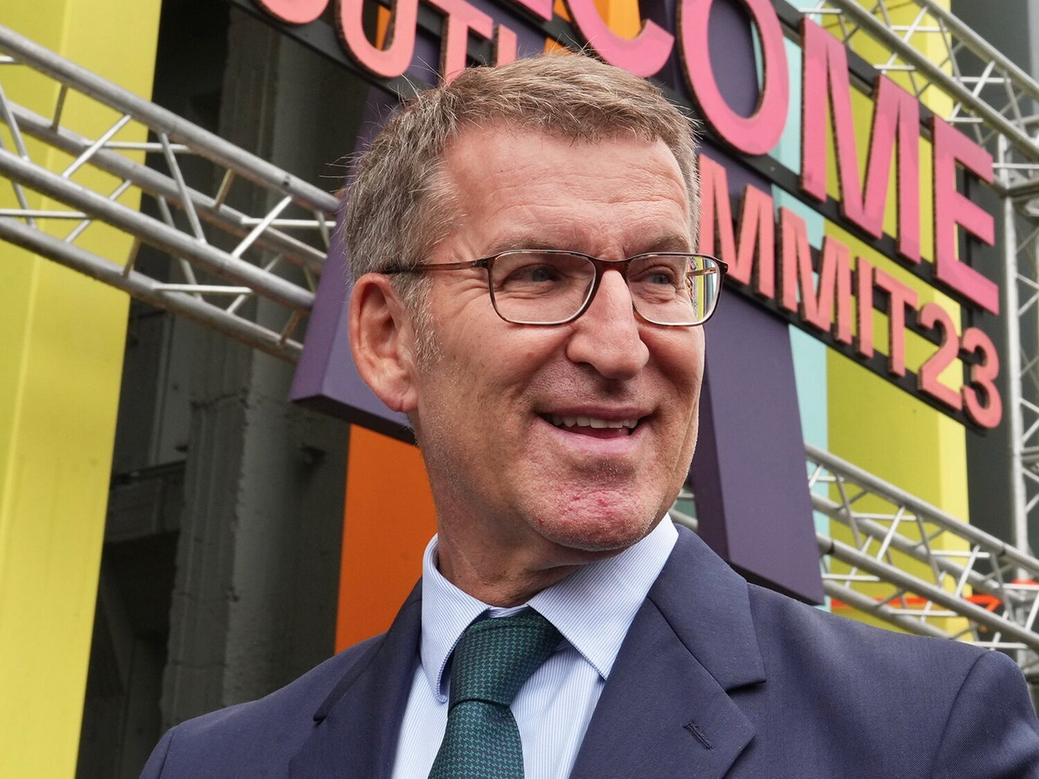 Feijóo carga contra la subida del SMI cobrando 65.000 euros: "Un esfuerzo para la empresa"