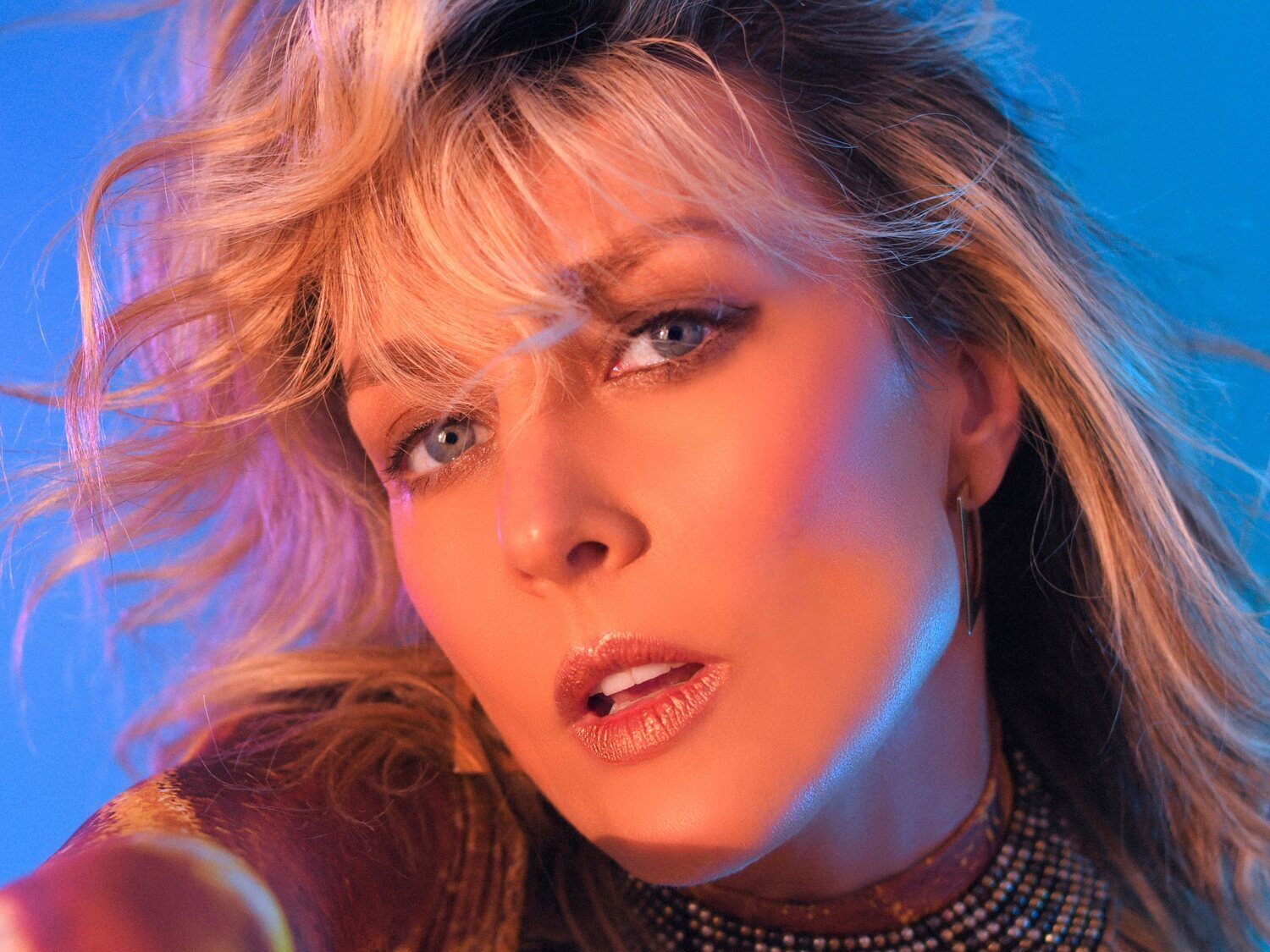 FEY: "La nostalgia está surgiendo porque echamos de menos nuestras raíces"