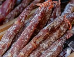 Alerta alimentaria: retiran de la venta este popular fuet contaminado con salmonela