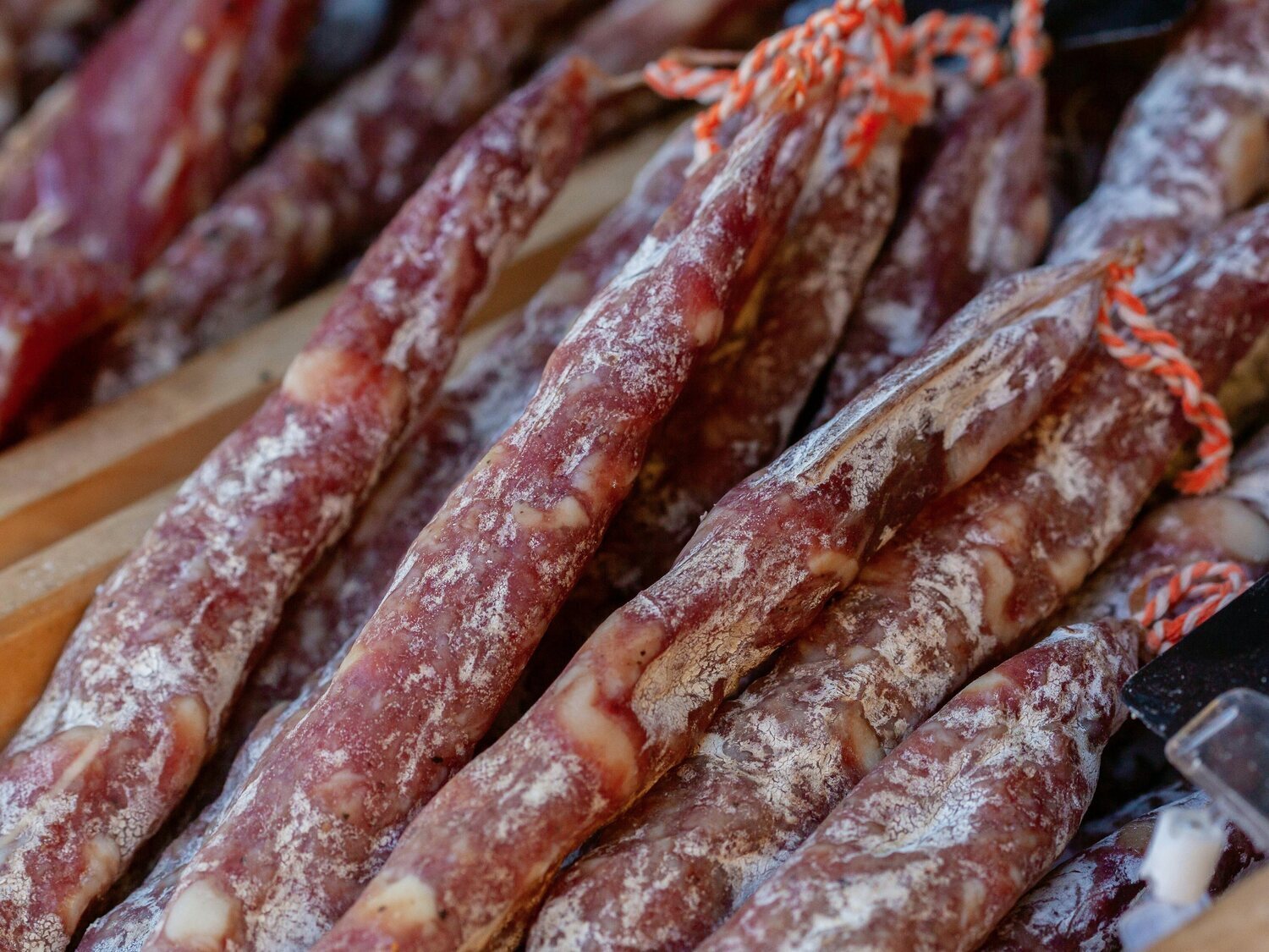 Alerta alimentaria: retiran de la venta este popular fuet contaminado con salmonela