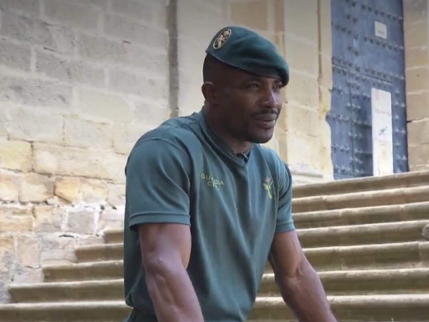 Jean Paul, de una patera a agente de la Guardia Civil: "Si me ayudaron, yo también quiero"