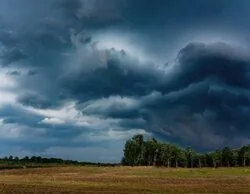 Alerta AEMET: giro en el tiempo con tormentas y bajadas de temperaturas en España