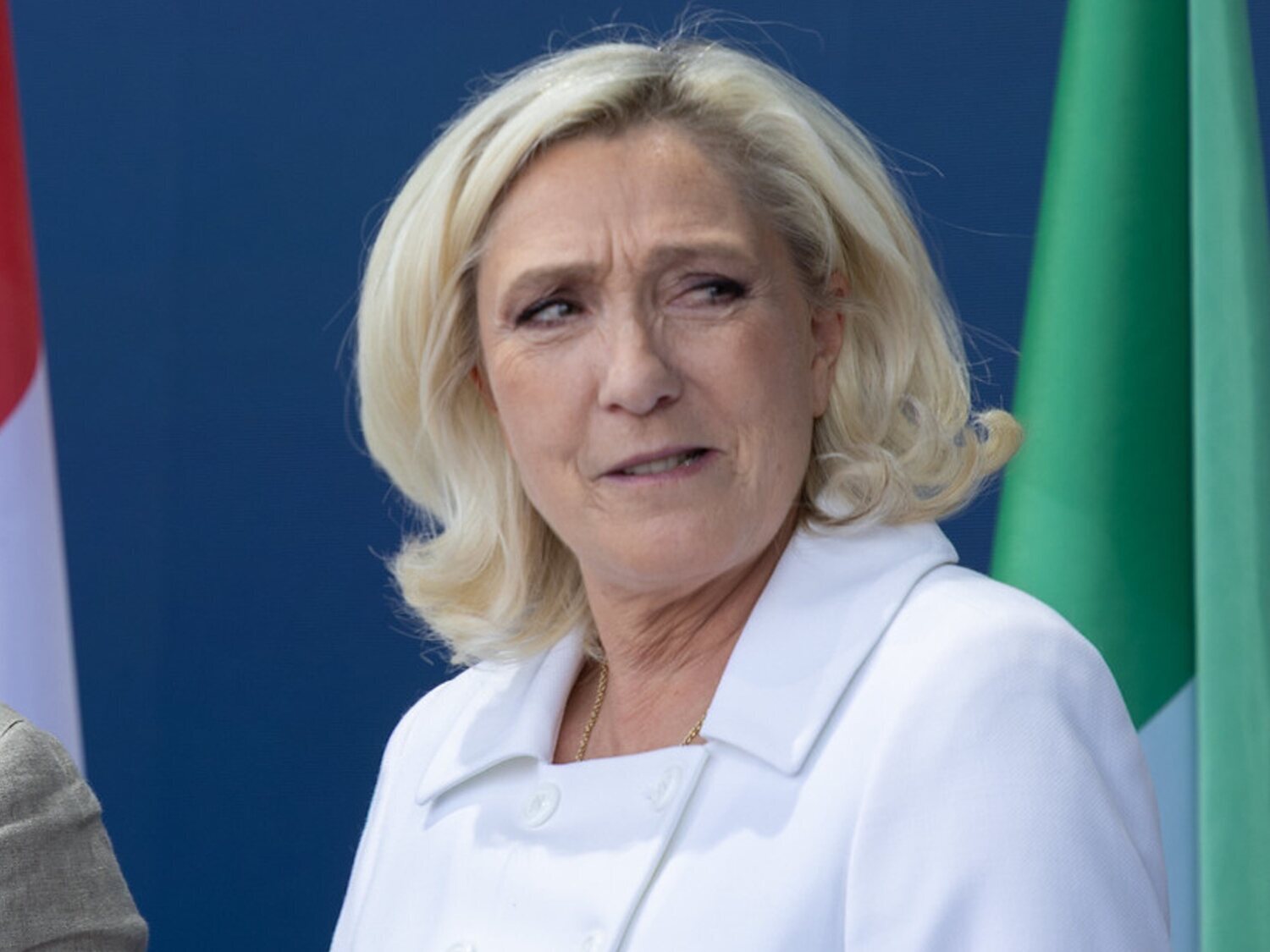 La policía irrumpe en la sede del partido de Le Pen por presunta financiación ilegal