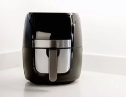 Alerta de la OCU: peligro por usar esta popular freidora de aire