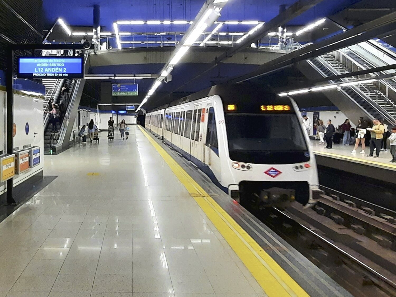 Adiós Metro de Madrid: cambia sus históricos tornos por un nuevo sistema