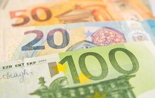 Qué significa la manía de ordenar billetes de mayor a menor: la explicación psicológica