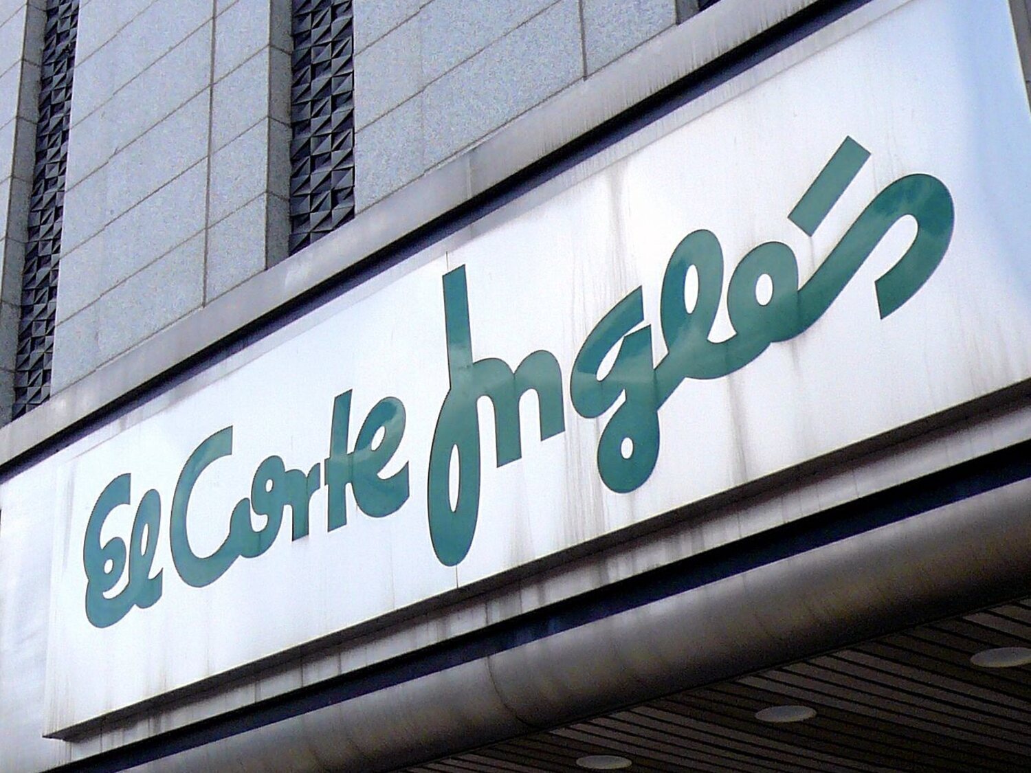 Adiós El Corte Inglés: cierra este histórico centro comercial para un nuevo modelo