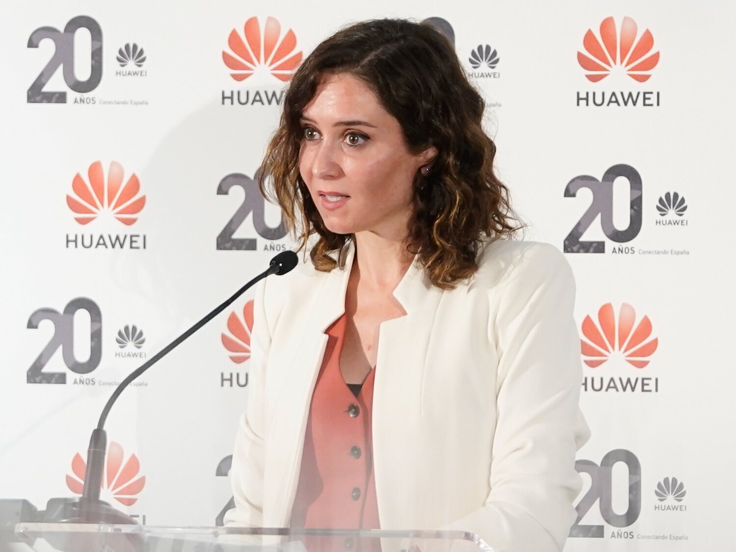 Así defendía Ayuso colaborar con Huawei en telecomunicaciones: "Referente tecnológico"