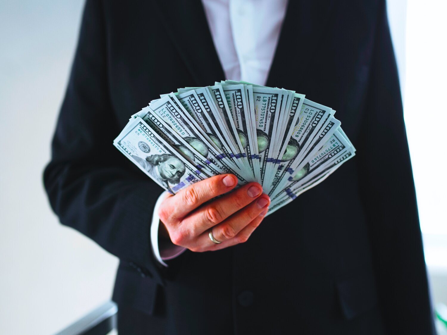 Un experto en economía da la clave para ser millonarios: esta es la rutina