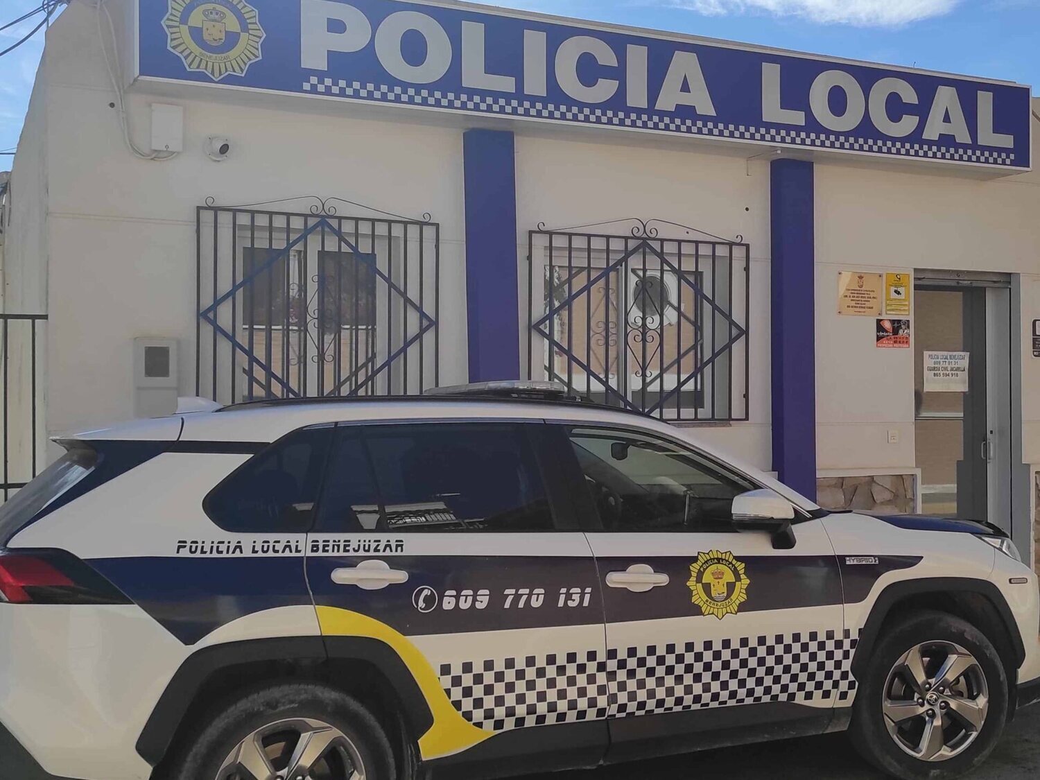 Denuncian a dos policías en Valencia por la muerte de un hombre ante su hijo menor