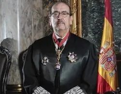 Un exmagistrado del Supremo se hace llamar Francisca Javiera y se burla de las trans