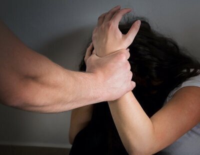 Un hombre quema a su ex pareja en un coche tras dejarla inconsciente en Segovia