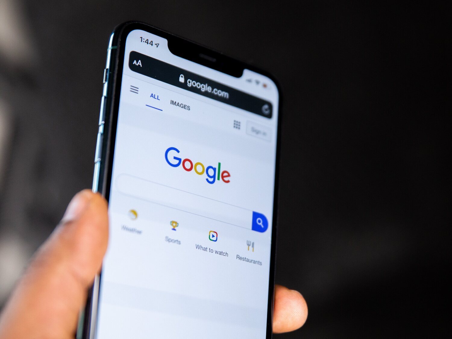 Bruselas multa a Google a pagar 2.950 millones de euros por abuso de mercado
