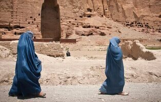 Los talibanes prohíben rescatar a las mujeres tras el brutal terremoto