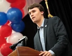 ¿Quién mató a Charlie Kirk? Influencer MAGA y amigo de Donald Trump