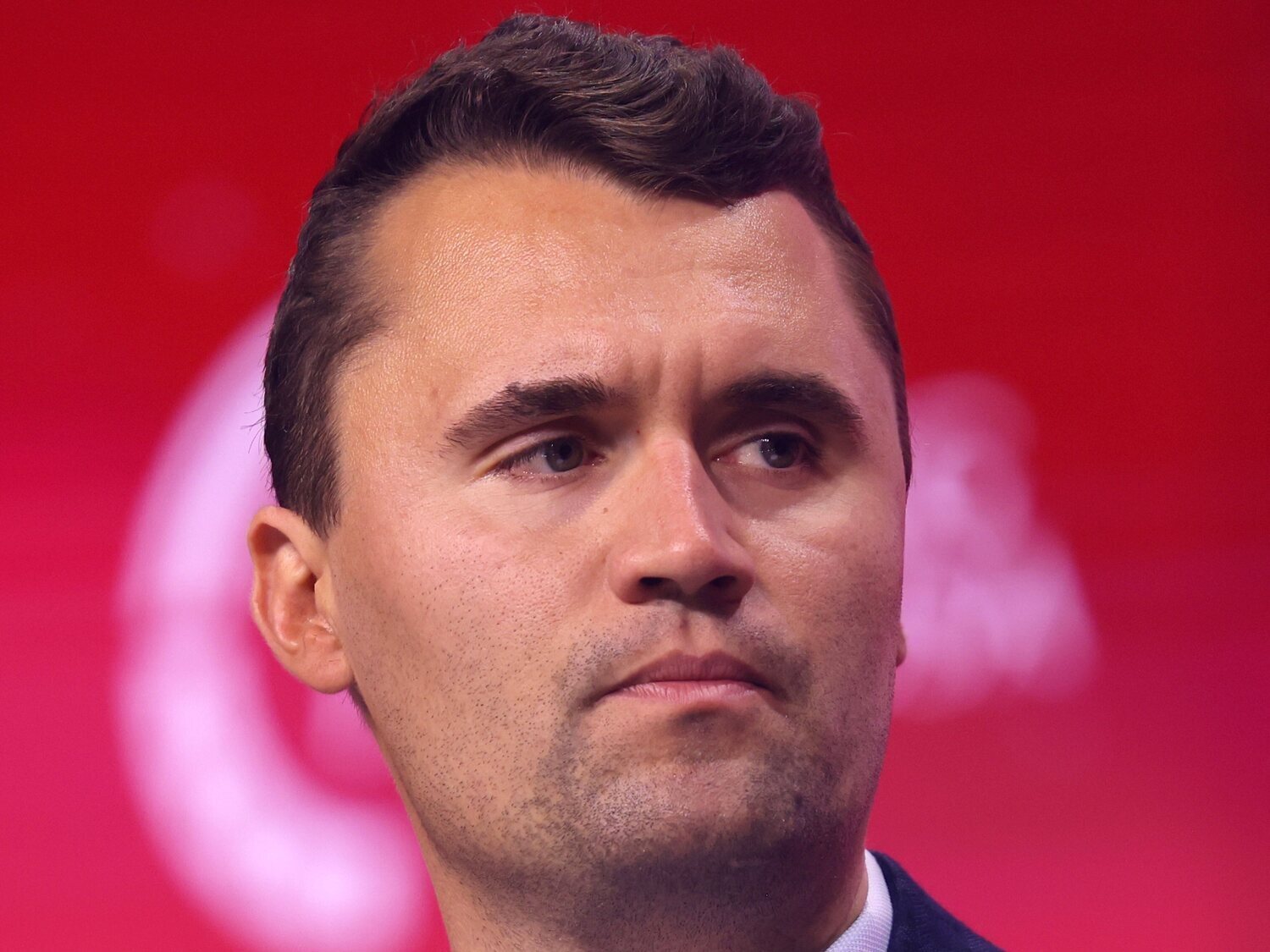 El FBI difunde fotos del sospechoso del asesinato del influencer ultra Charlie Kirk