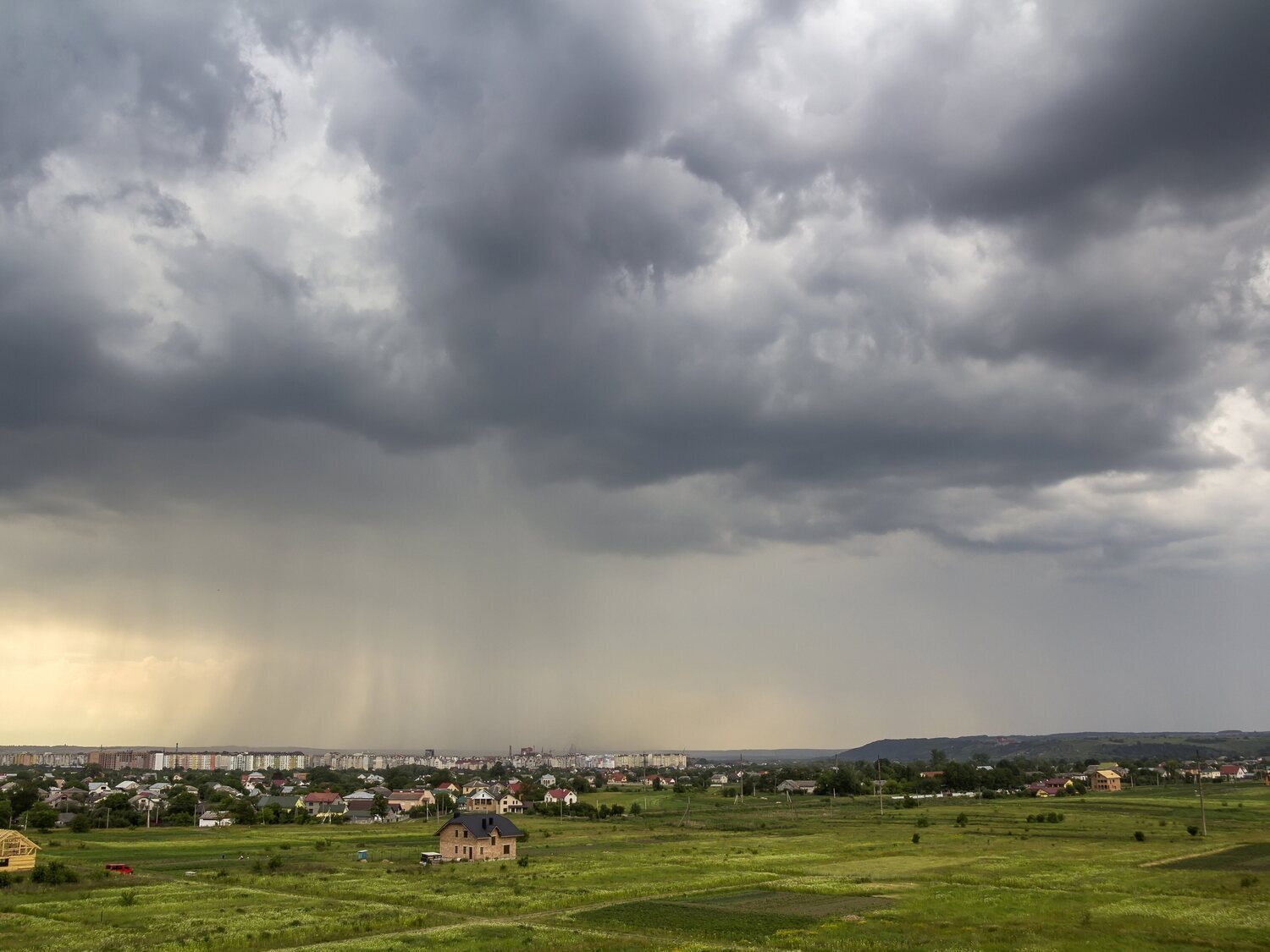 La AEMET alerta por la llegada de lluvias: regiones que estarán más afectadas
